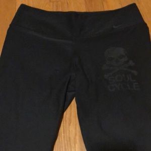 Nike Soul Cycle Capri